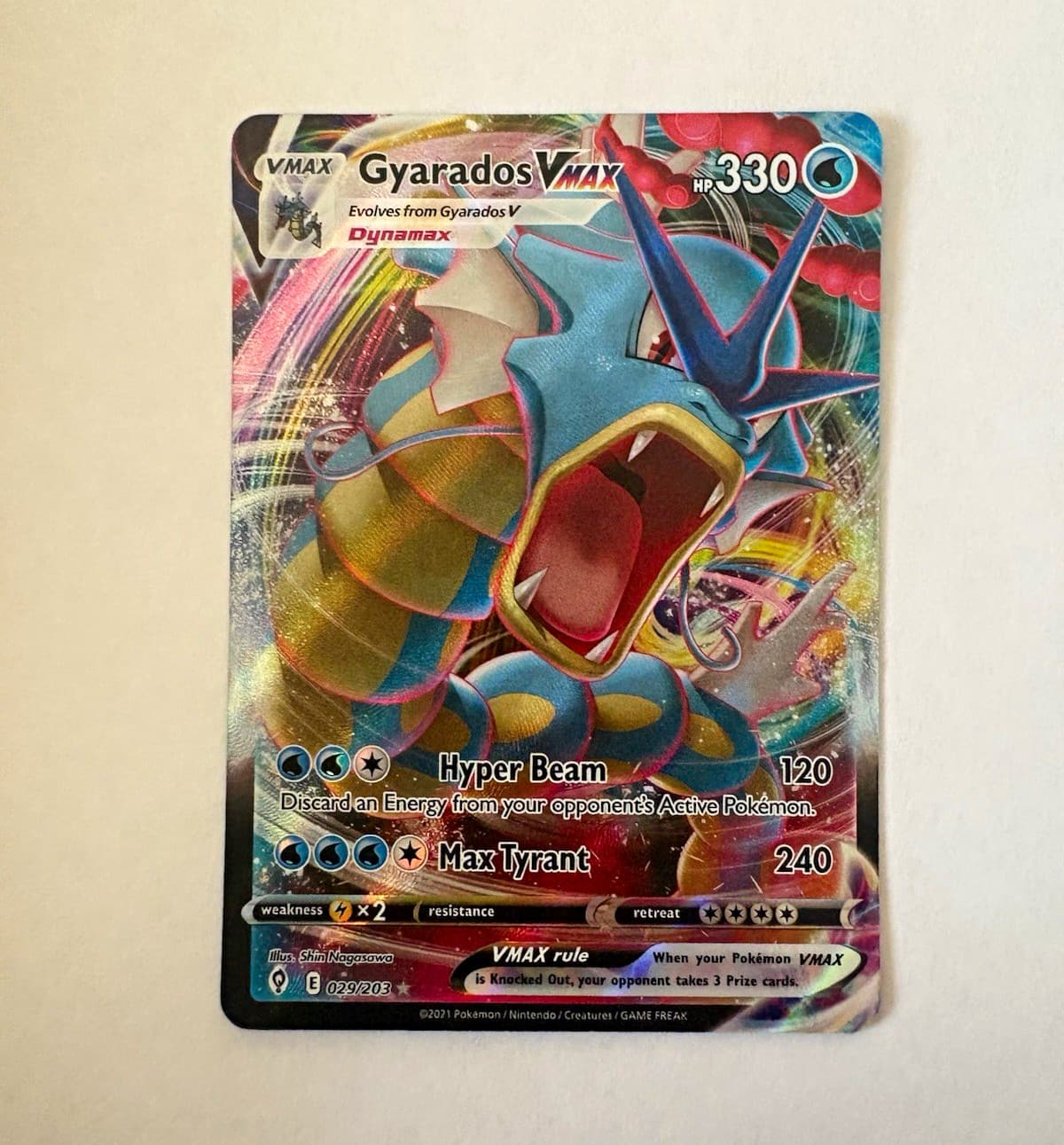 The Pokémon Company Gyarados VMAX 029/203 SWSH07 Evolving Skies UR Holo EN