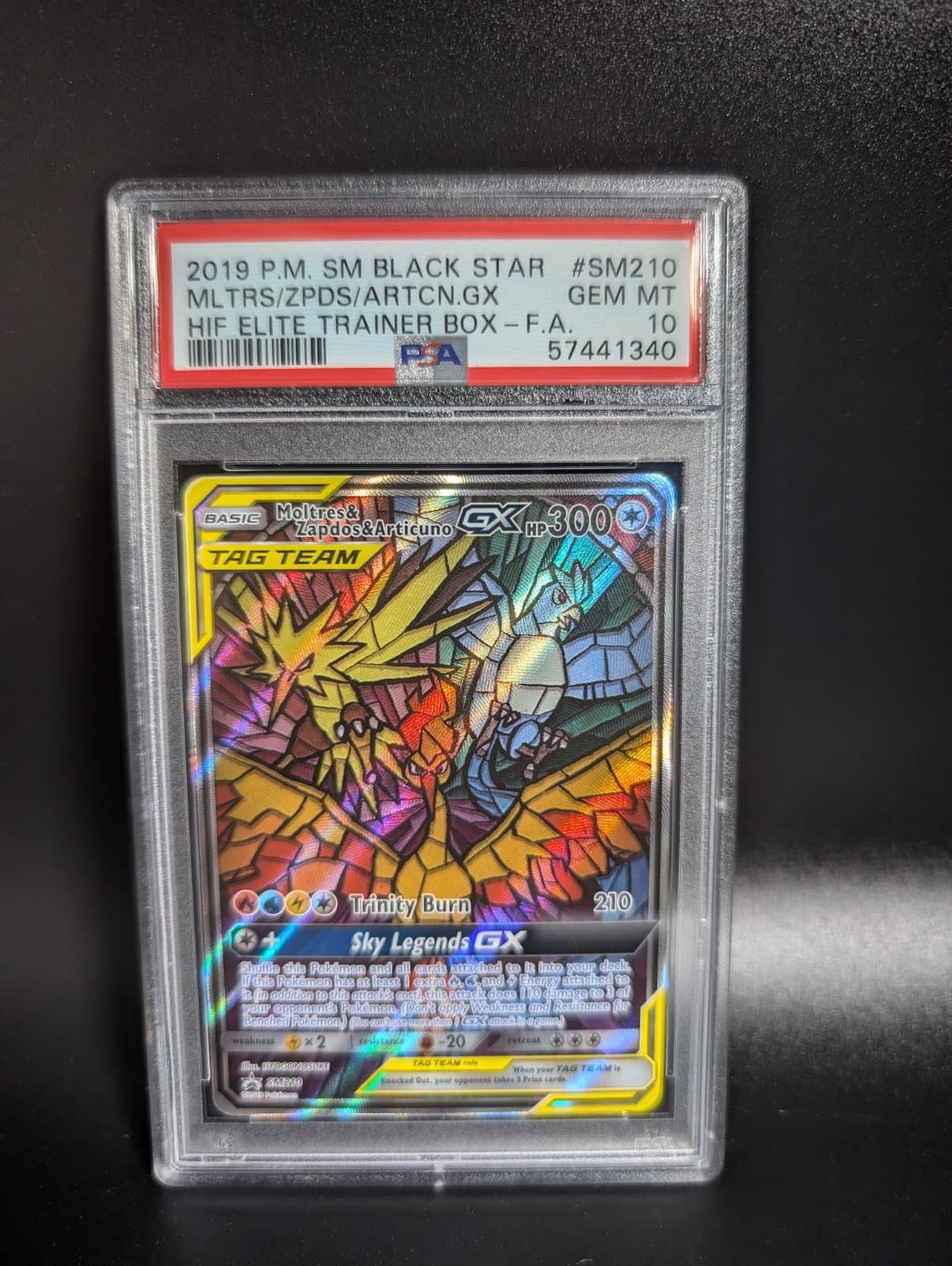 Pokemon 2019 Moltres Zapdos Articuno GX SM210 Full Art Hidden Fates PSA 10