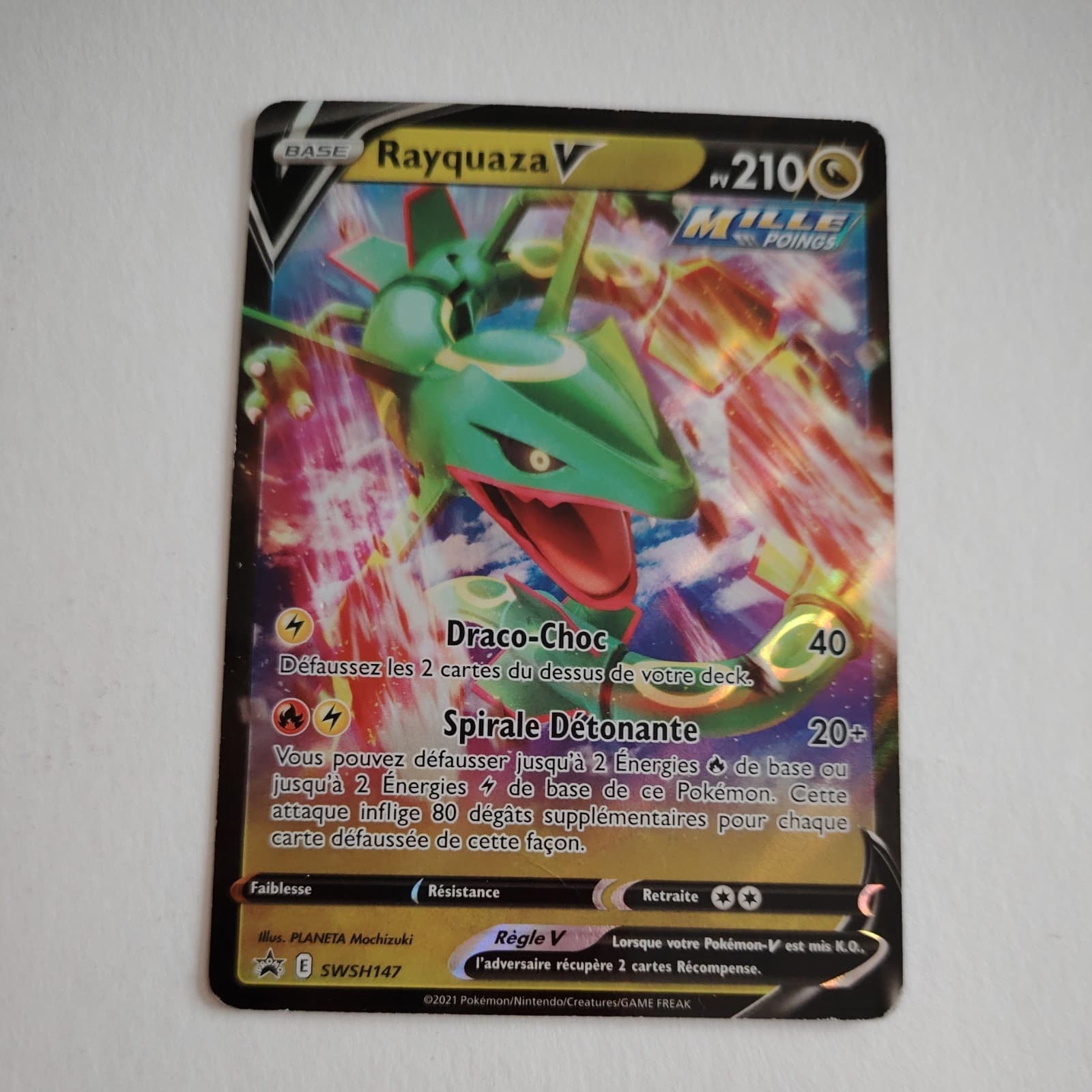 Carte Pokémon Rayquaza V SWSH147 Promo Epée & Bouclier FR