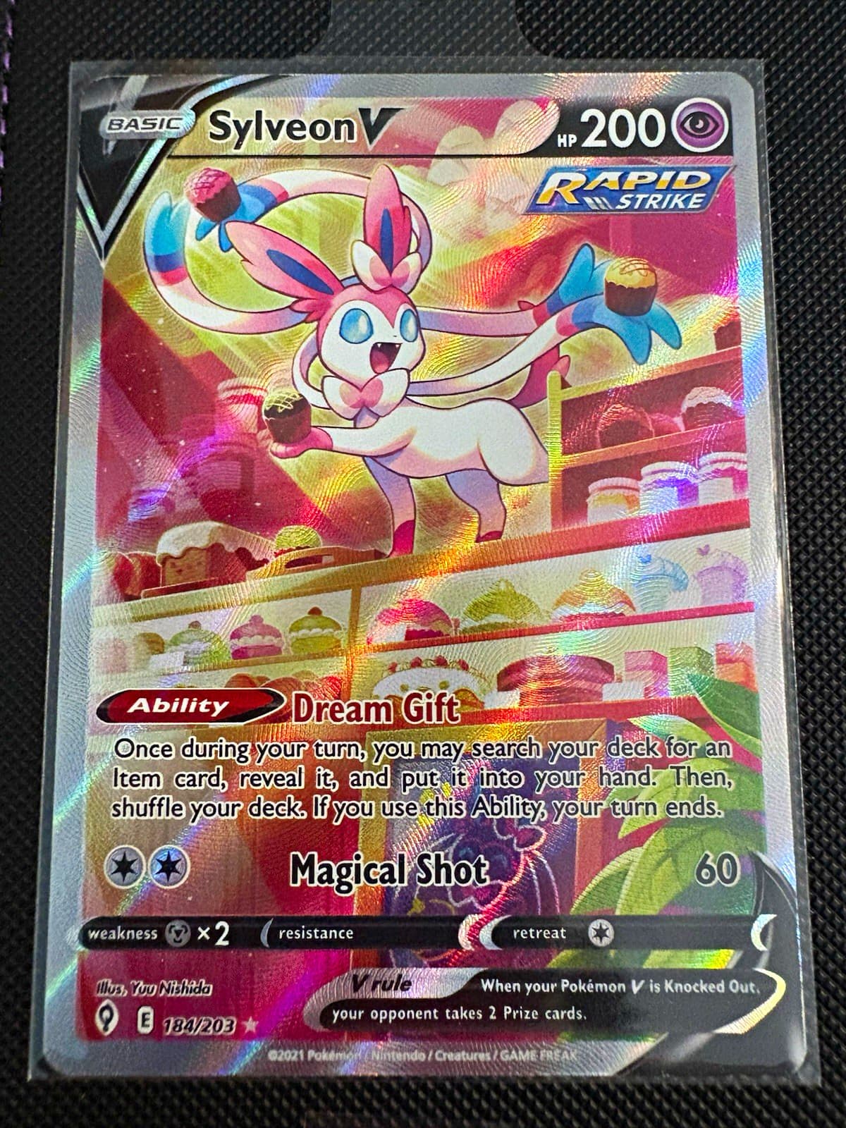 Sylveon V 184/203 SWSH07: Evolving Skies Ultra Rare Holo Full Art