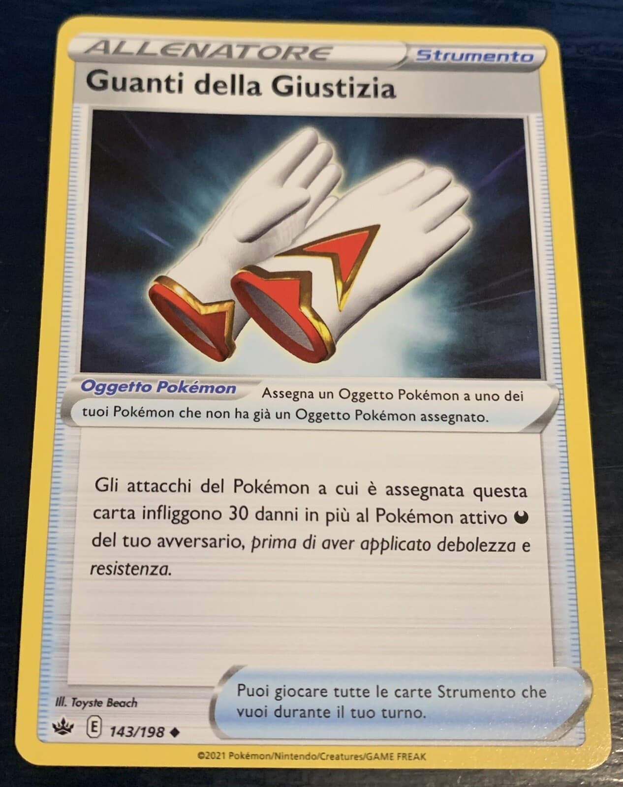 Carta Pokemon Regno Glaciale ITA: GUANTI DELLA GIUSTIZIA 143/198 Non Comune