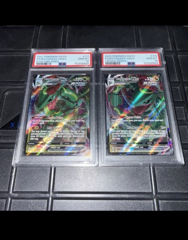 RAYQUAZA VMAX POKEMON HOLO EVOLVING SKIES 111/203 2021 PSA 10 GEM MT + crown ray