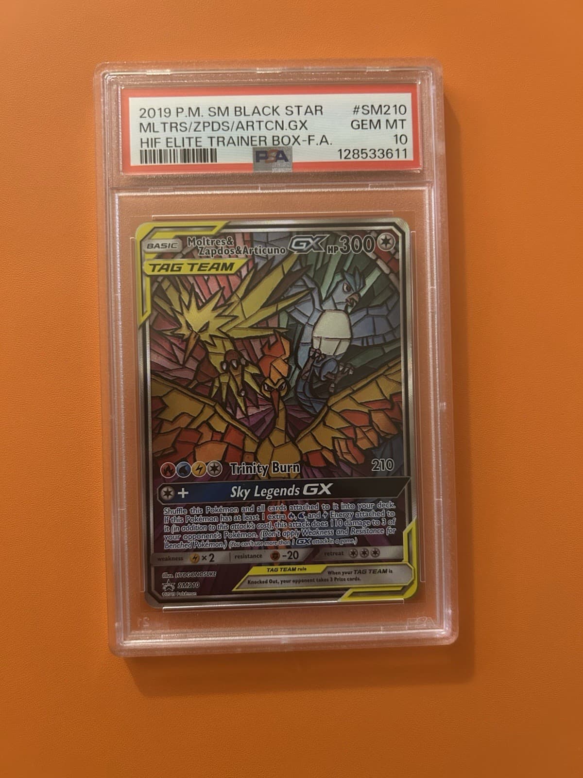 The Pokémon Company Moltres & Zapdos & Articuno GX SM210 Holo PSA 10 EN