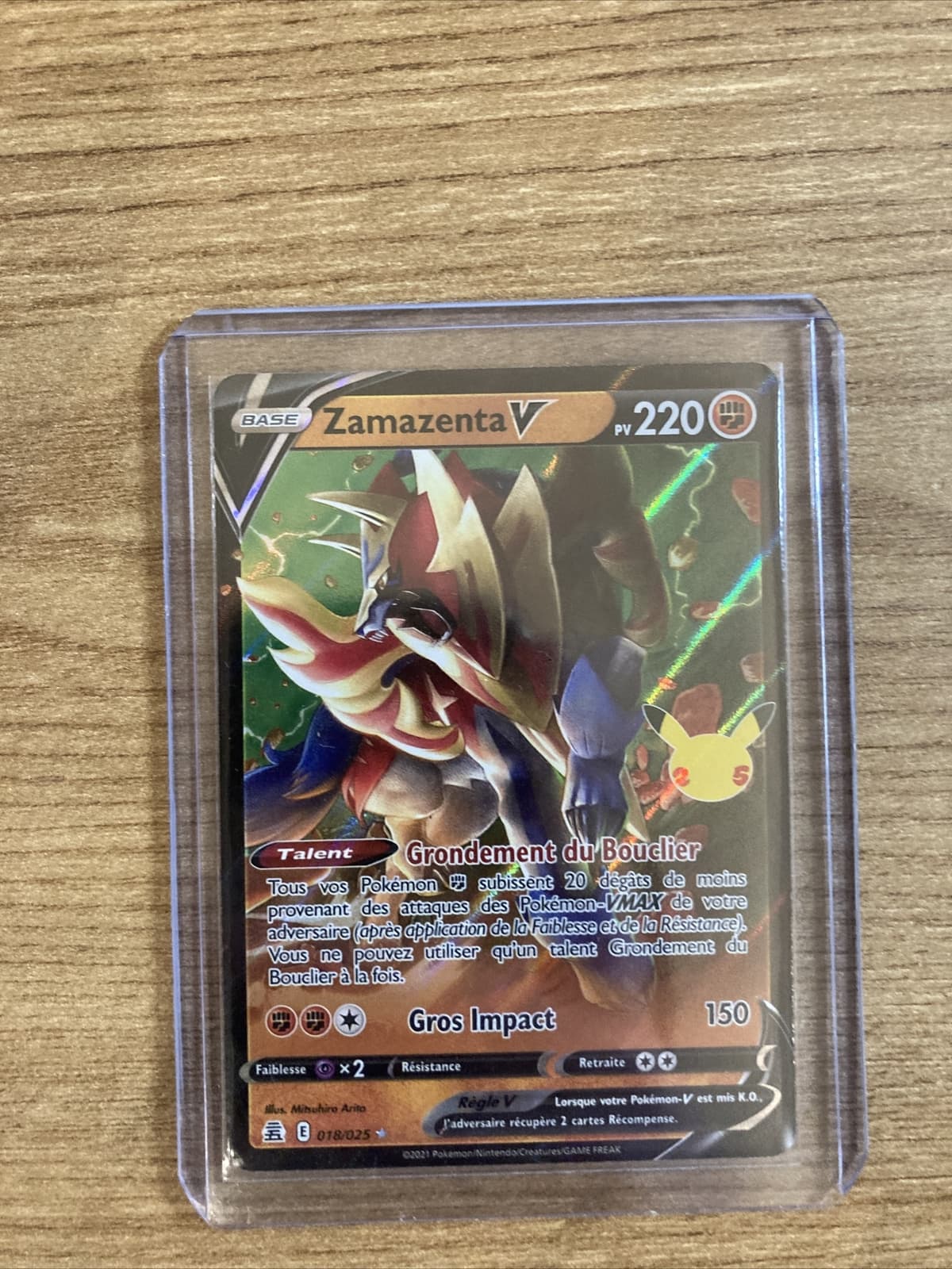 Carte pokemon 25 ans célébrations Zamazenta V 18/25, FR