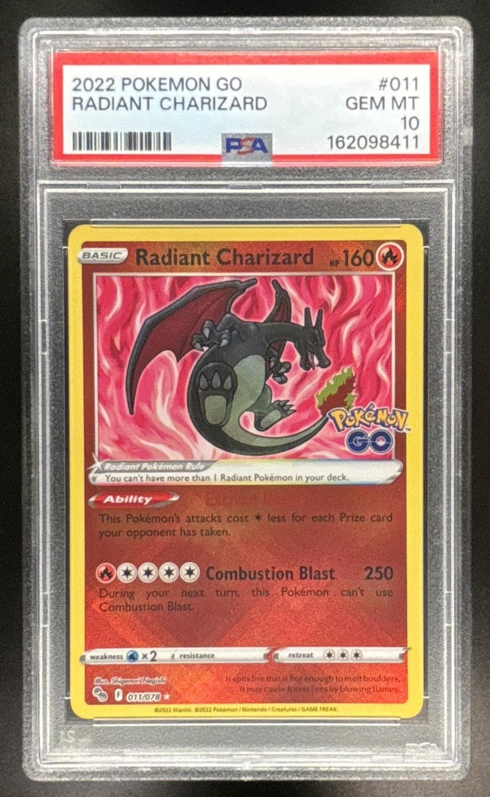 Radiant Charizard 2022 Pokemon Sword & Shield Pokemon GO #011/078 PSA 10